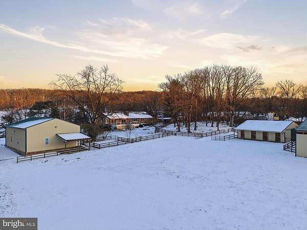 5 Acres of Land with Home for Sale in Clarksburg, Maryland