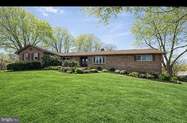 5 Acres of Land with Home for Sale in Clarksburg, Maryland