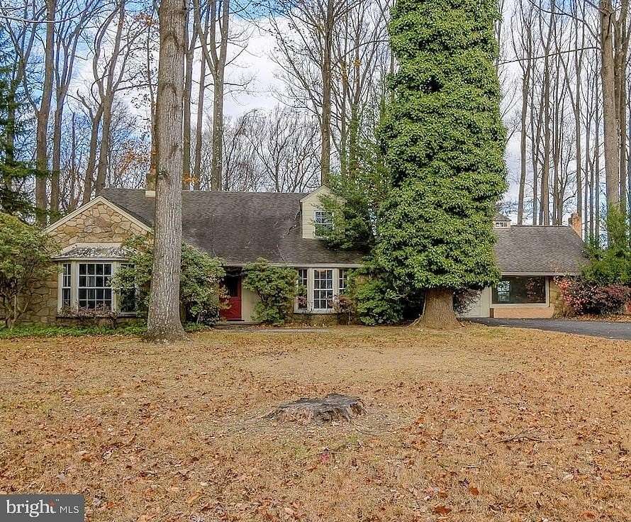 4.19 Acres of Residential Land with Home for Sale in Huntingdon Valley, Pennsylvania