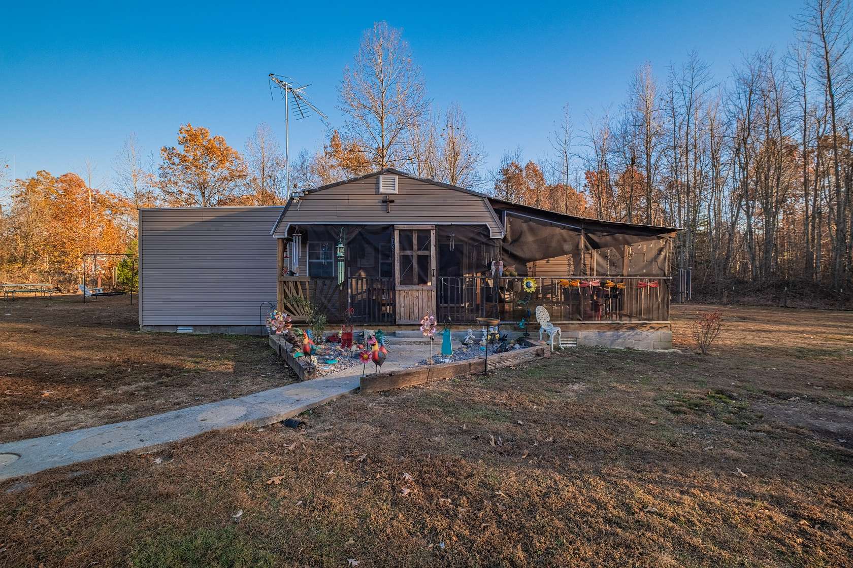 0.42 Acres of Residential Land with Home for Sale in Beechgrove, Tennessee