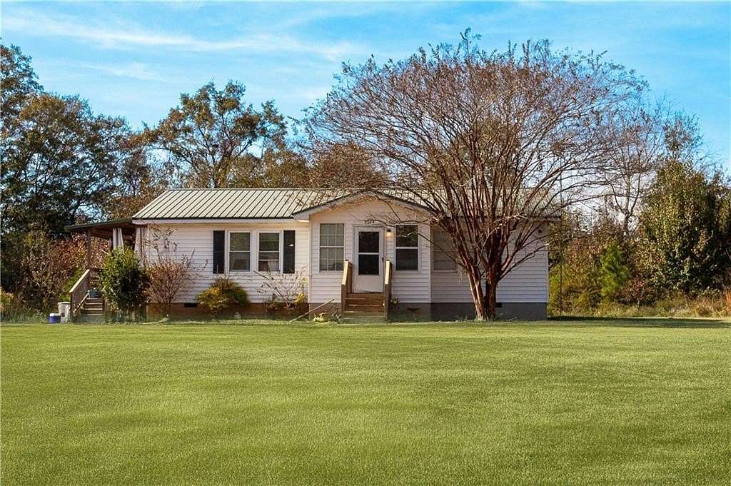 1.6 Acres of Residential Land with Home for Sale in Jenkinsburg, Georgia