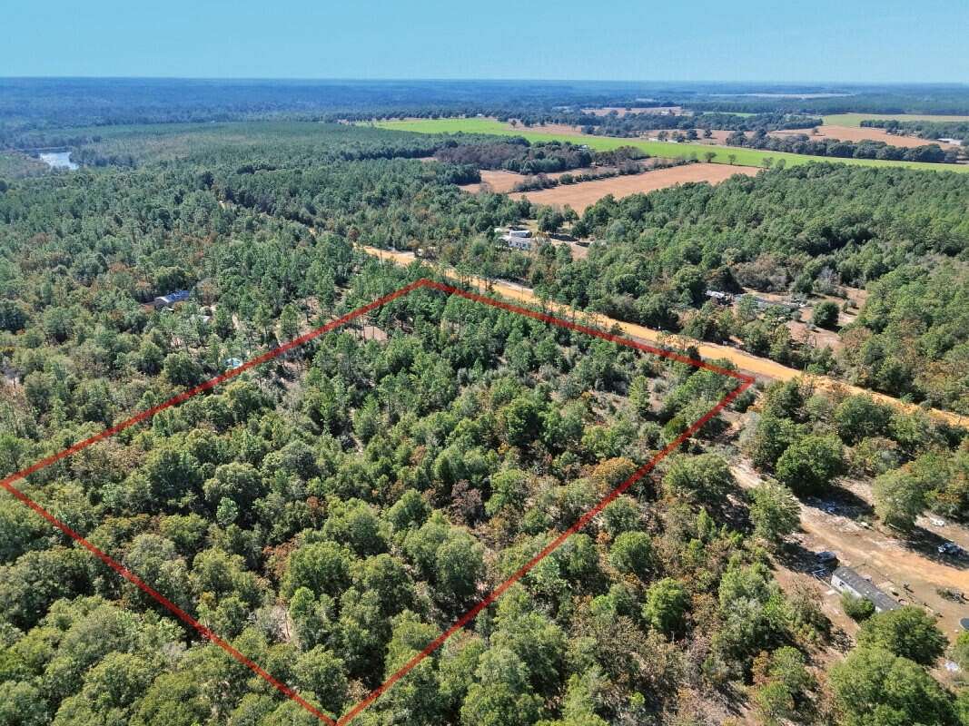 4 Acres of Residential Land for Sale in DeFuniak Springs, Florida