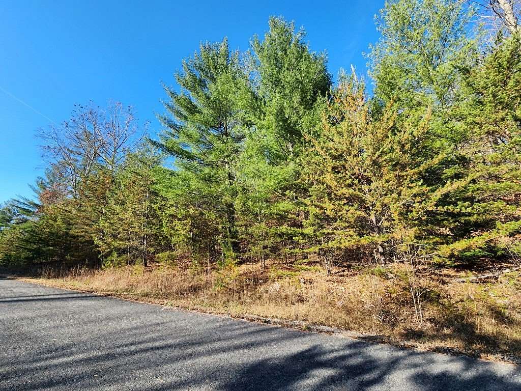 10.3 Acres of Land for Sale in Jamestown, Tennessee