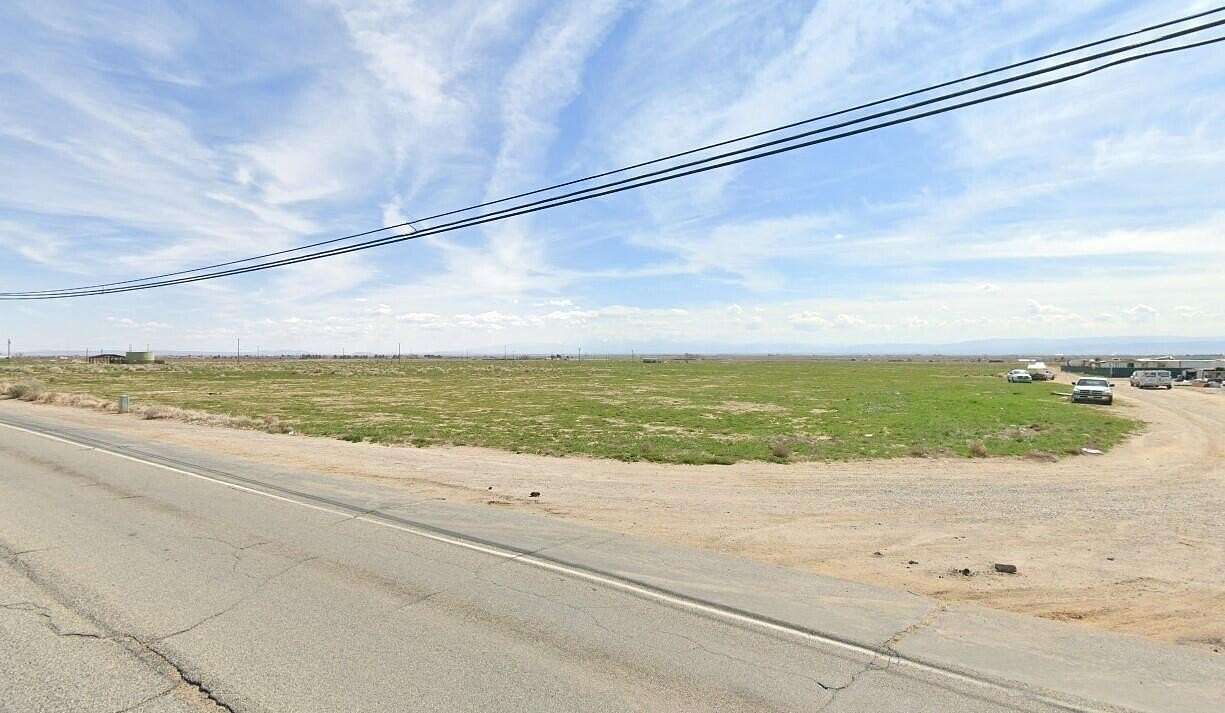 29.3 Acres of Agricultural Land for Sale in Rosamond, California