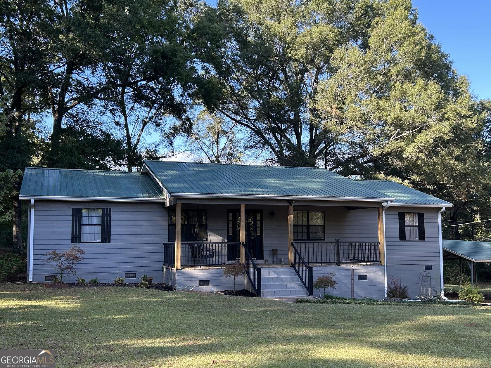 19 Acres of Land with Home for Sale in Concord, Georgia