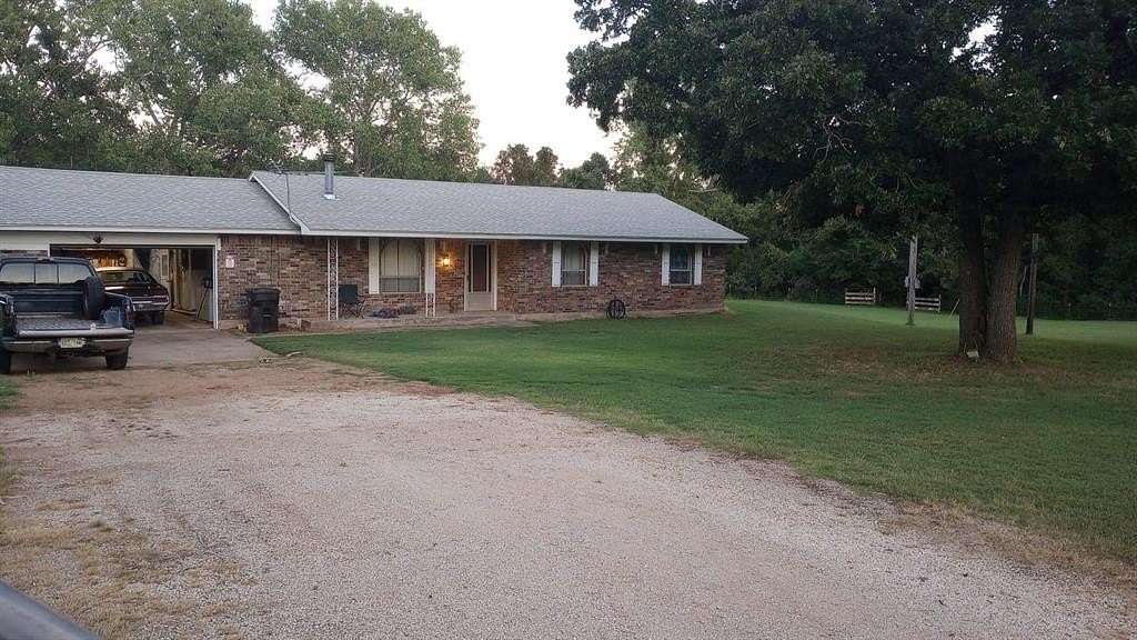 2.5 Acres of Residential Land with Home for Sale in McLoud, Oklahoma