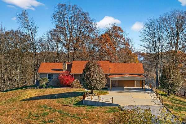 2 Acres of Residential Land with Home for Sale in Celina, Tennessee