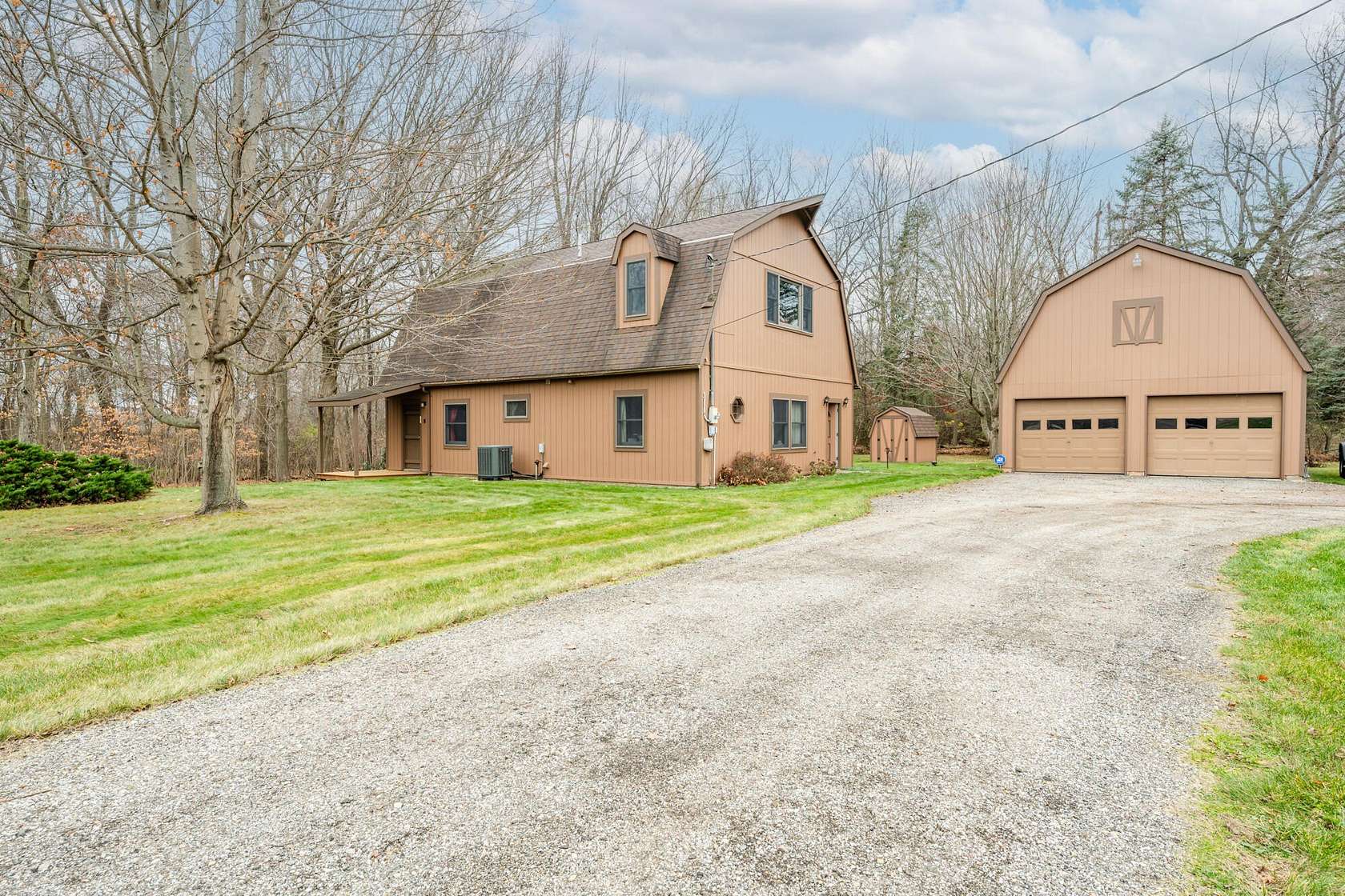 7.13 Acres of Residential Land with Home for Sale in St. Joseph, Michigan