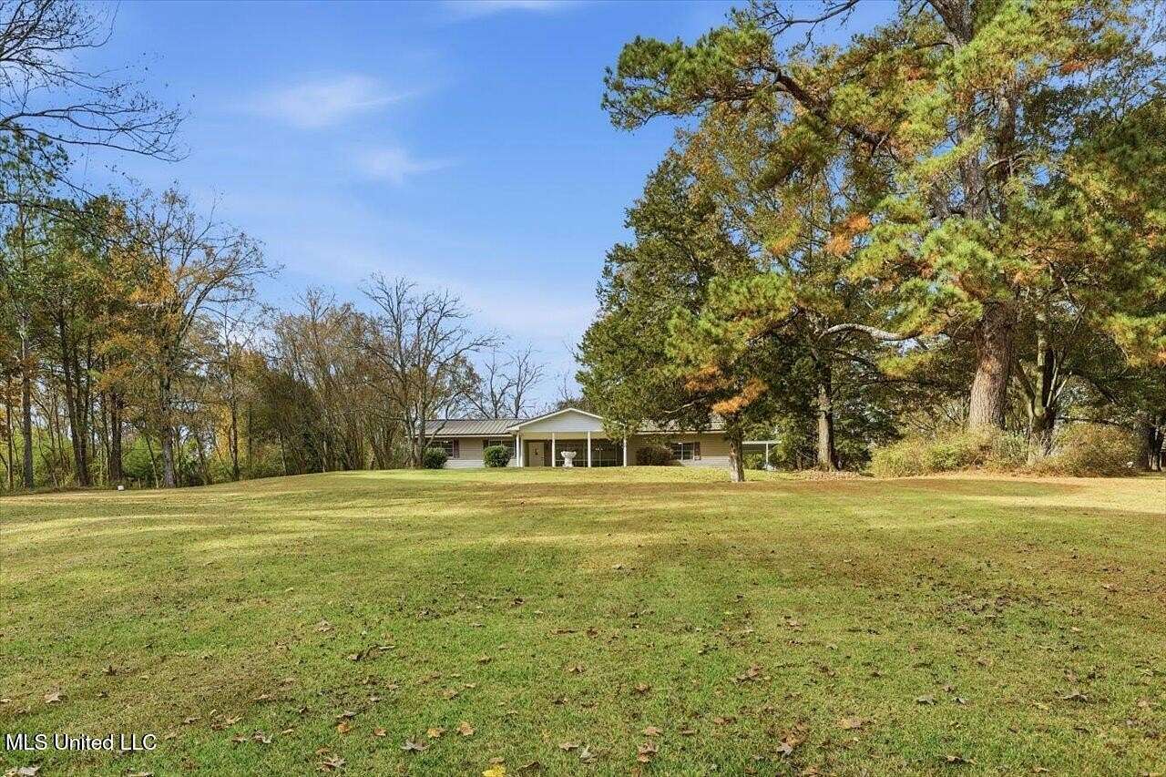 4.78 Acres of Residential Land with Home for Sale in Pearl, Mississippi