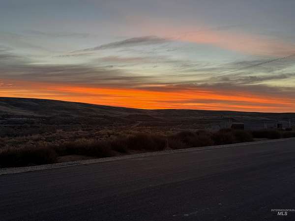 4 Acres of Land for Sale in New Plymouth, Idaho