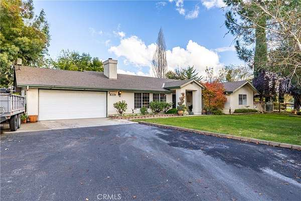 2.5 Acres of Residential Land with Home for Sale in Paso Robles, California