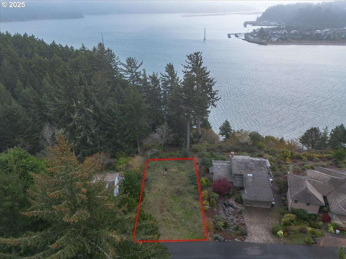 0.22 Acres of Residential Land for Sale in Waldport, Oregon