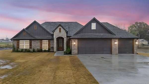 2 Acres of Residential Land with Home for Sale in Claremore, Oklahoma