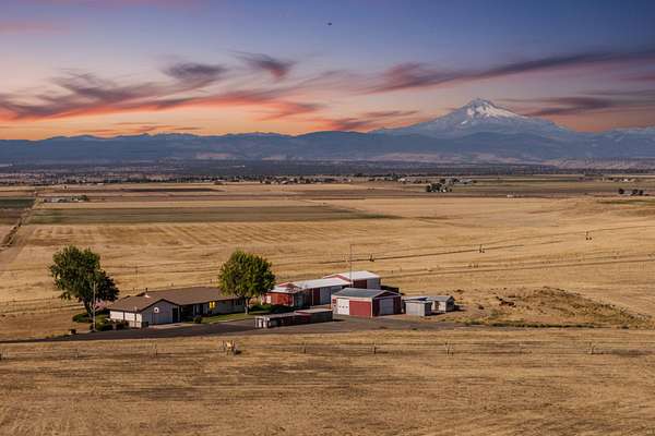 37.5 Acres of Land with Home for Sale in Culver, Oregon