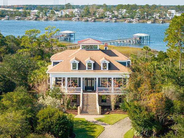 1.55 Acres of Residential Land with Home for Sale in Mount Pleasant, South Carolina