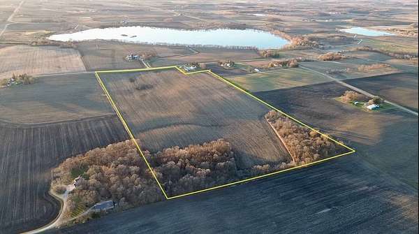 77.9 Acres of Land for Auction in Le Center, Minnesota
