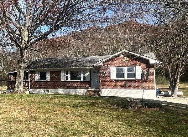 11.2 Acres of Land with Home for Sale in Goodlettsville, Tennessee