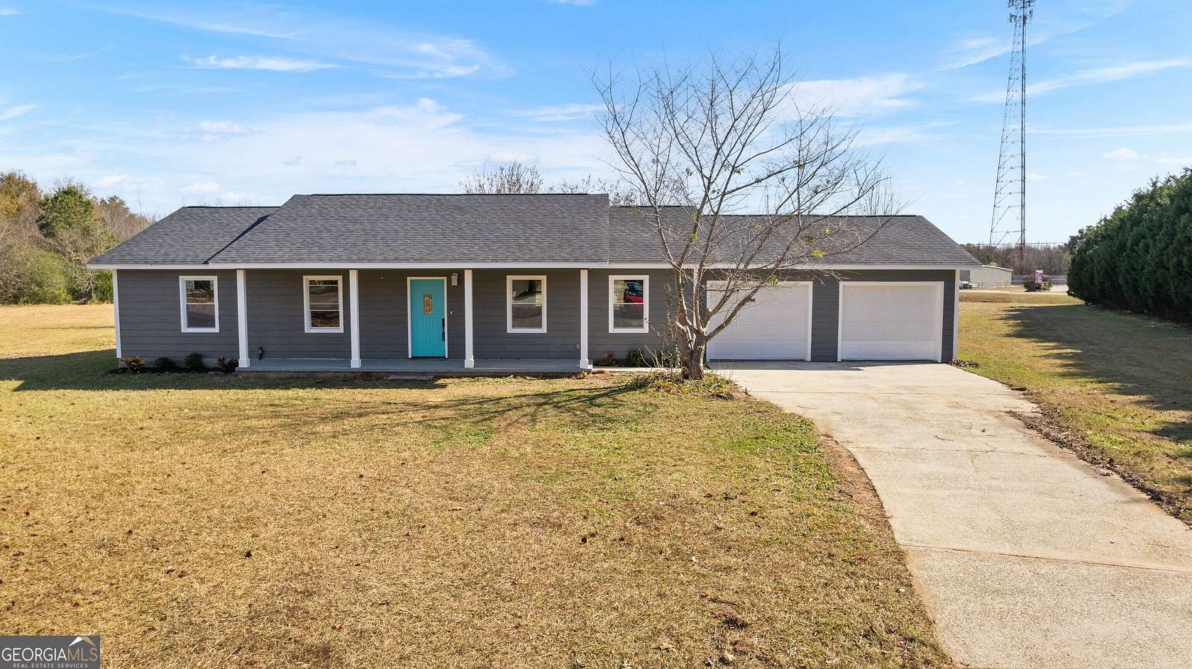 2 Acres of Residential Land with Home for Sale in Byron, Georgia