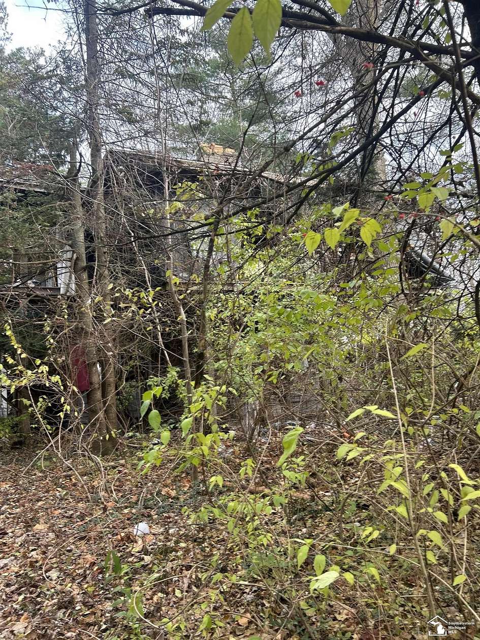 3.37 Acres of Residential Land with Home for Sale in Lambertville, Michigan