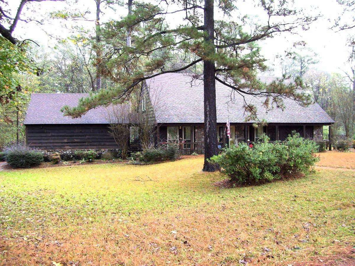 1.86 Acres of Residential Land with Home for Sale in Ashdown, Arkansas