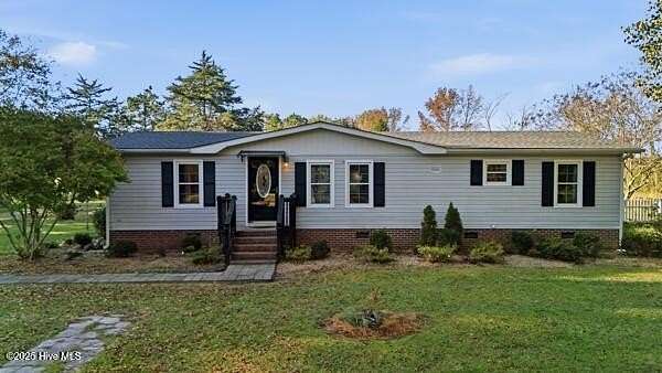 2.84 Acres of Residential Land with Home for Sale in Elizabeth City, North Carolina