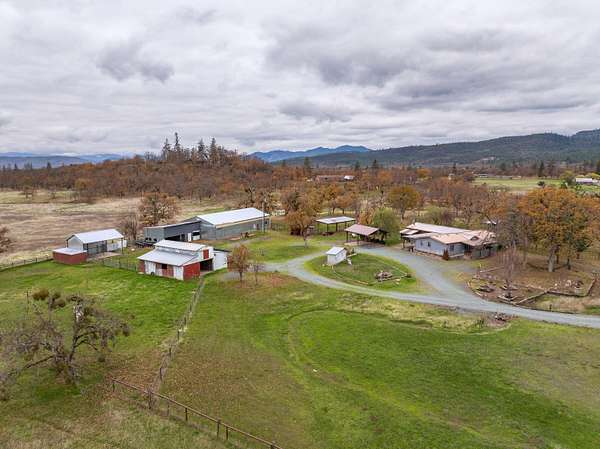 21 Acres of Agricultural Land with Home for Sale in White City, Oregon