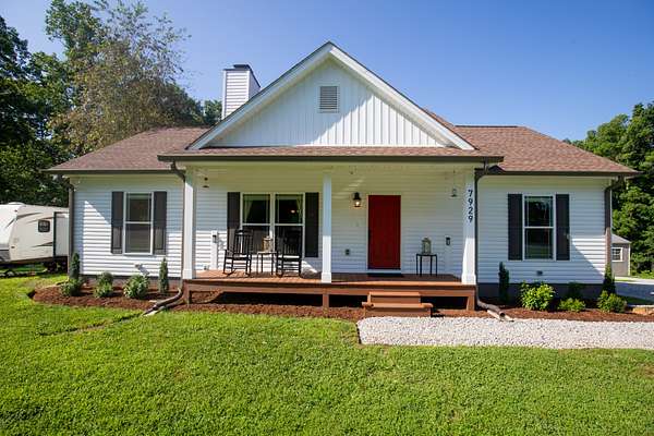 8 Acres of Residential Land with Home for Sale in Goodlettsville, Tennessee