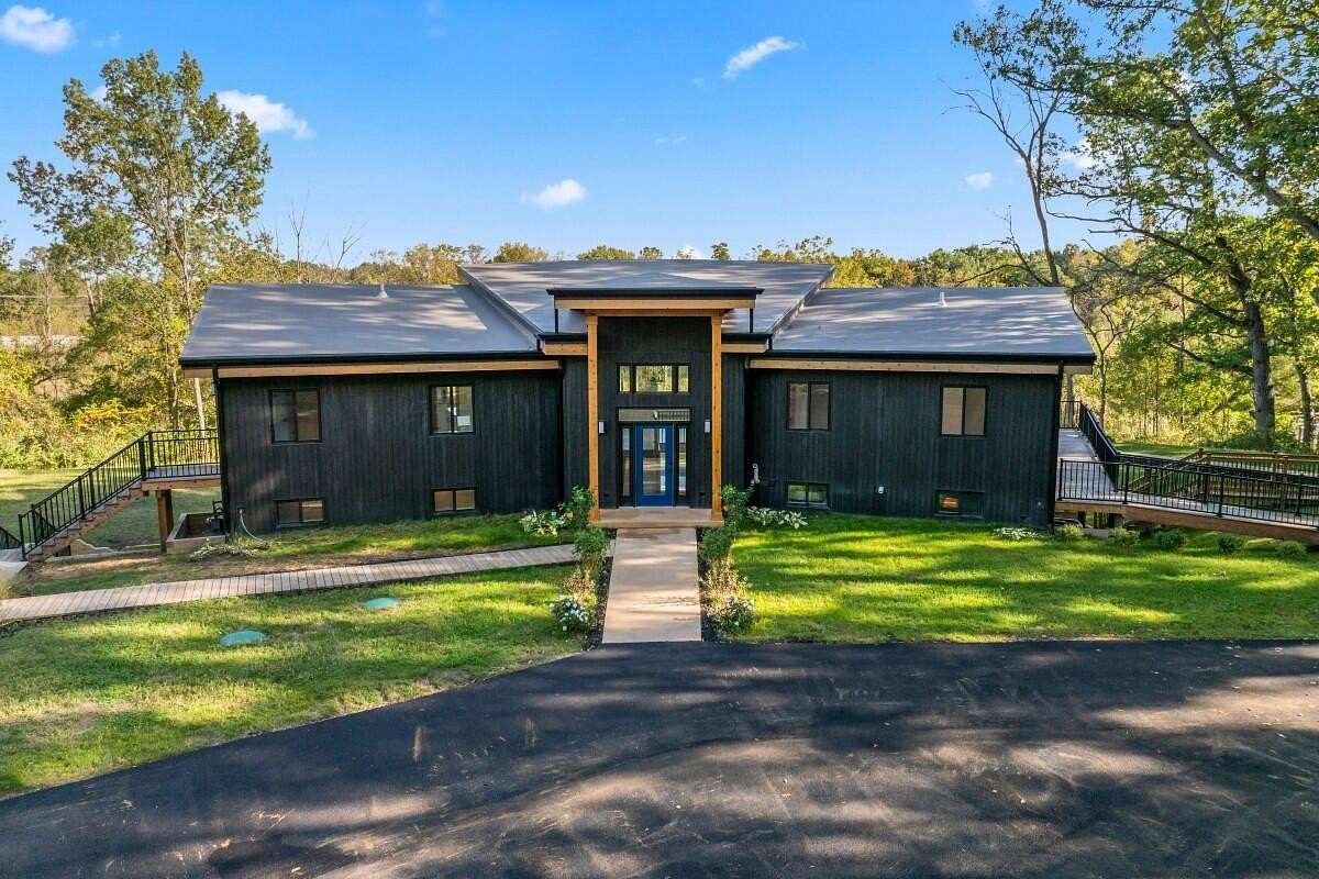 7 Acres of Residential Land with Home for Sale in Valparaiso, Indiana