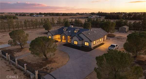 2.5 Acres of Residential Land with Home for Sale in Lancaster, California