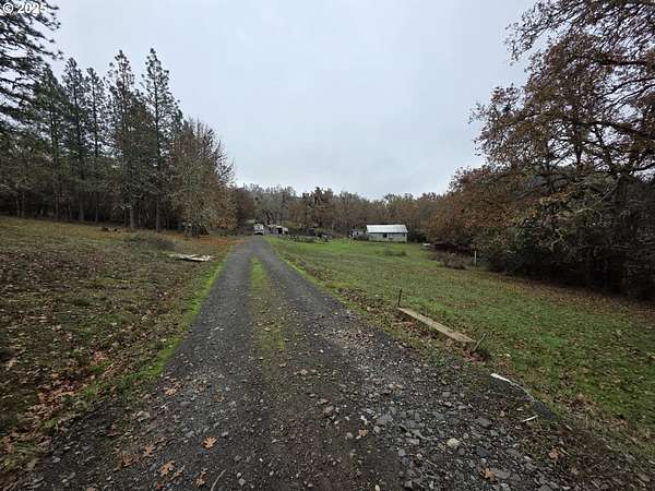 9.88 Acres of Residential Land with Home for Sale in Sutherlin, Oregon