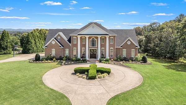 5.3 Acres of Residential Land with Home for Sale in Murfreesboro, Tennessee