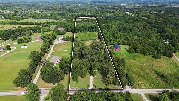 7.76 Acres of Land for Sale in Spring Hill, Tennessee