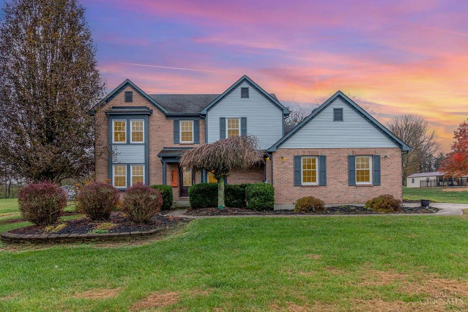 1.62 Acres of Residential Land with Home for Sale in Hamilton Township, Ohio