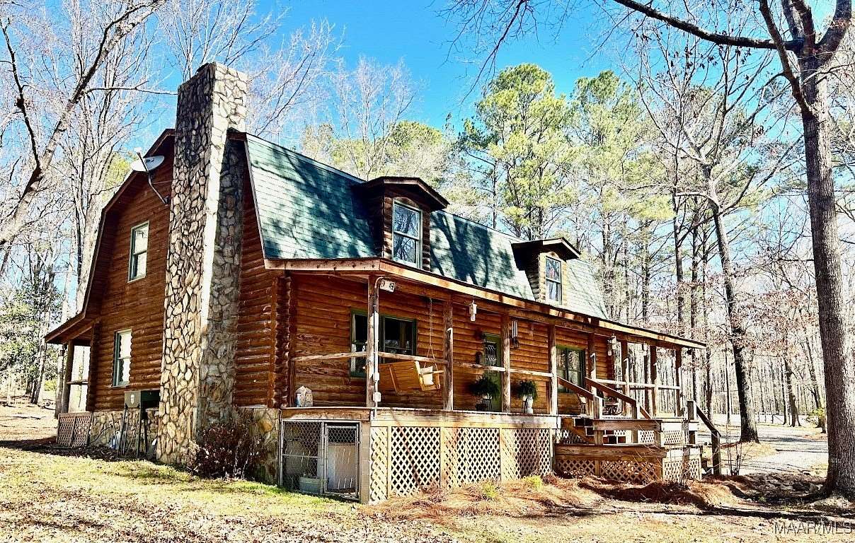 15.6 Acres of Land with Home for Sale in Mathews, Alabama