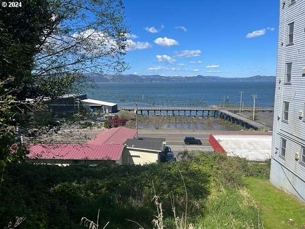 0.11 Acres of Residential Land for Sale in Astoria, Oregon