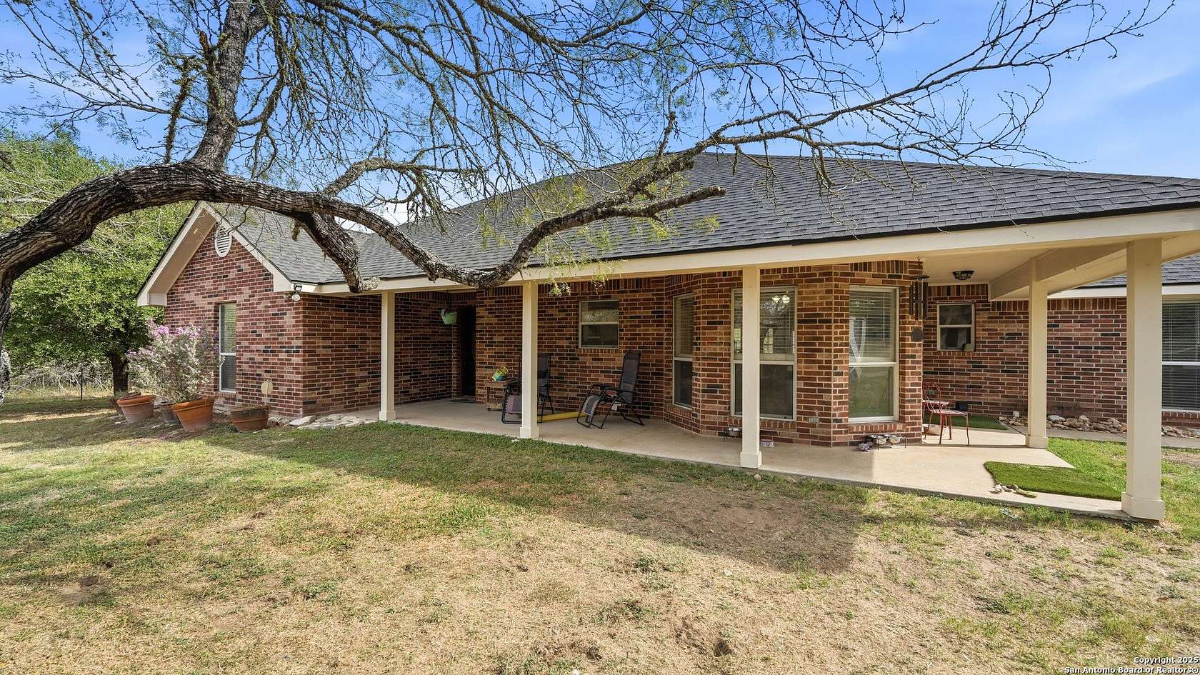 10.6 Acres of Land with Home for Sale in Kingsbury, Texas