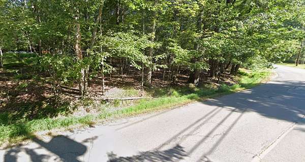 0.5 Acres of Residential Land for Auction in Milford, Pennsylvania