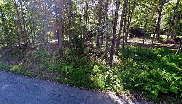 0.5 Acres of Residential Land for Auction in Milford, Pennsylvania