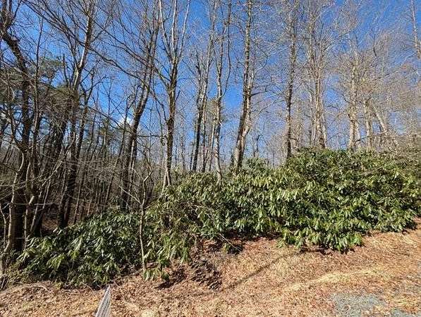 0.56 Acres of Residential Land for Auction in Emerald Lakes, Pennsylvania