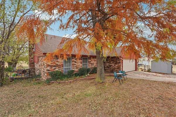 6 Acres of Residential Land with Home for Sale in Moore, Oklahoma