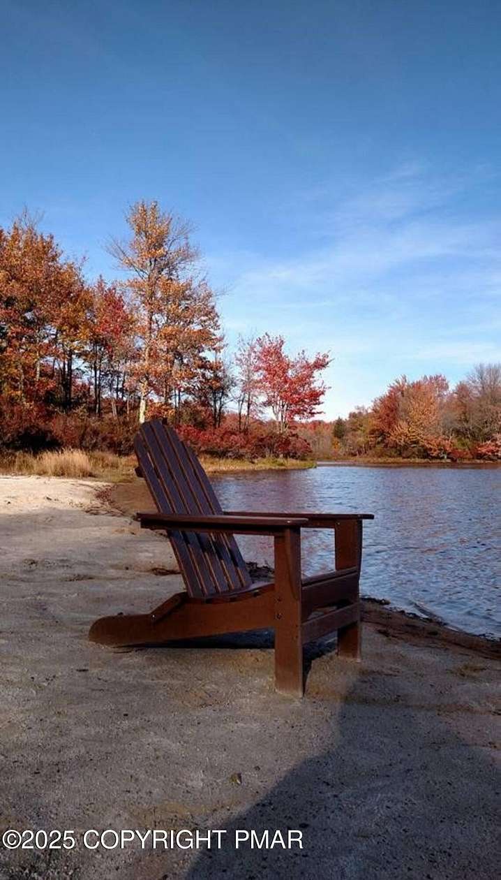 1.12 Acres of Residential Land for Sale in Gouldsboro, Pennsylvania