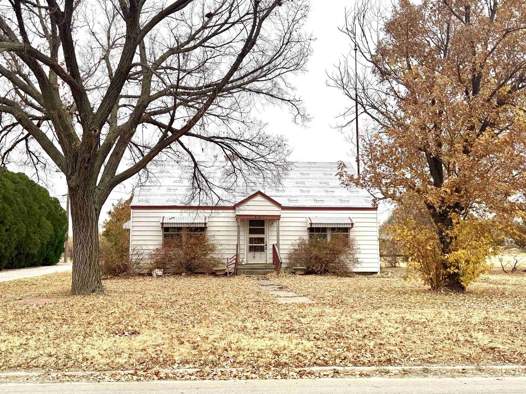 4.4 Acres of Residential Land for Sale in Mooreland, Oklahoma