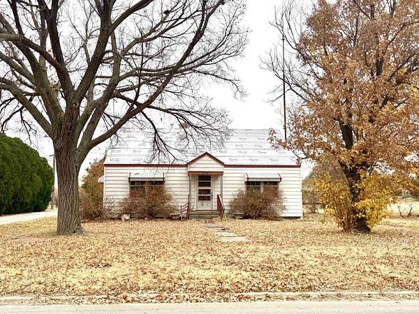 4.4 Acres of Land for Sale in Mooreland, Oklahoma