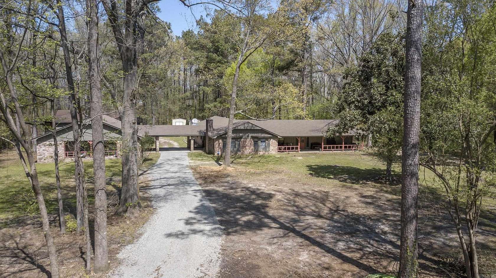 5.19 Acres of Residential Land with Home for Sale in Pine Bluff, Arkansas