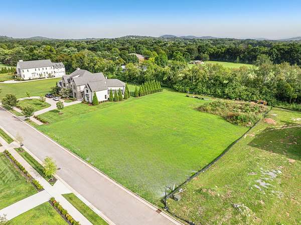 1 Acre of Residential Land for Sale in Brentwood, Tennessee