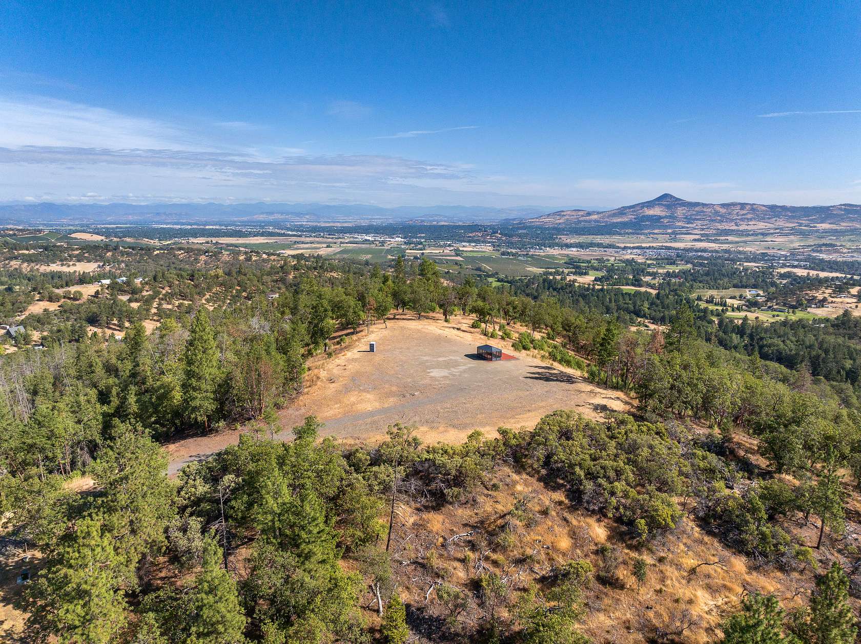 15 Acres of Recreational Land with Home for Sale in Medford, Oregon