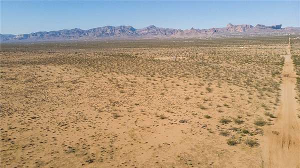 70 Acres of Land for Sale in Golden Valley, Arizona