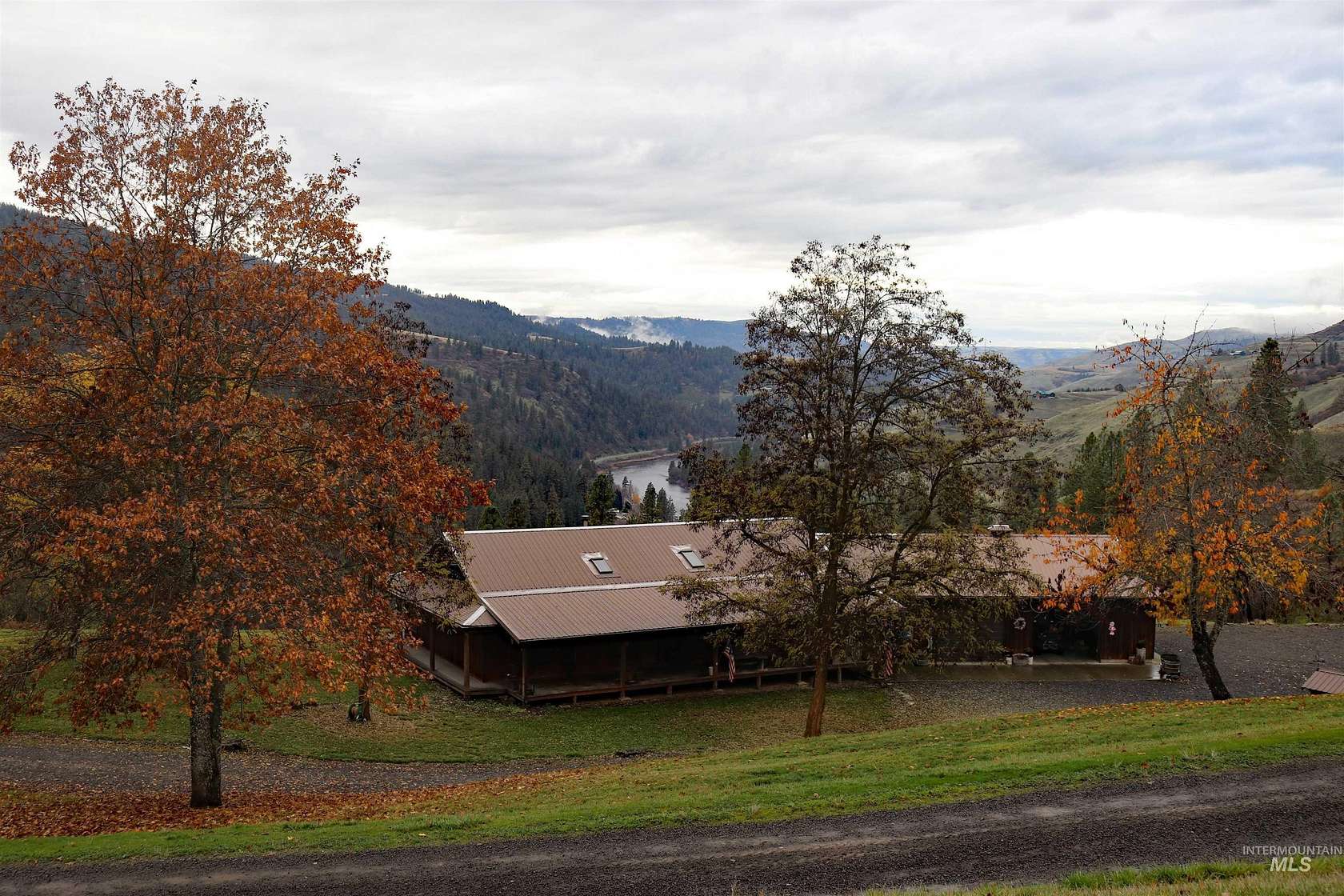 44.3 Acres of Land with Home for Sale in Lenore, Idaho