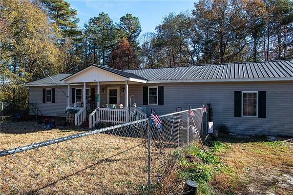 2.49 Acres of Residential Land with Home for Sale in Westminster, South Carolina