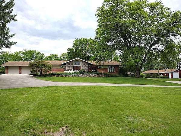 9 Acres of Land with Home for Sale in Rockford, Illinois